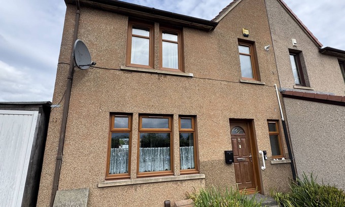 Methil House | Sea Road Retreat - Sleeps 6