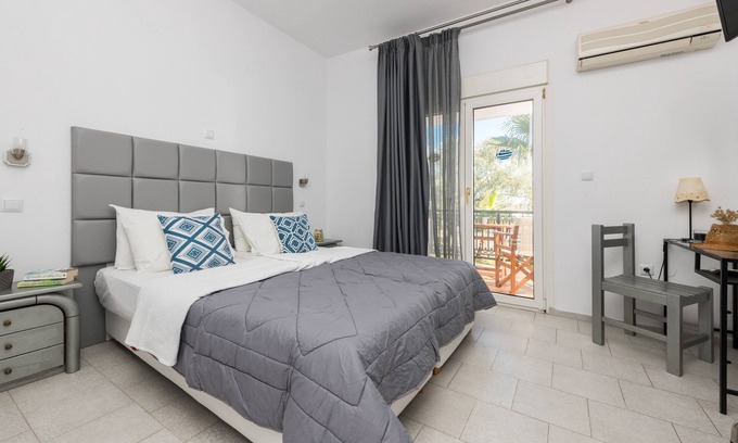Thasos Town Apartment | Sea side Studio - 3 min. from the beach!