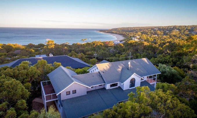 Eagle Bay House | Sea Spell I Private Properties