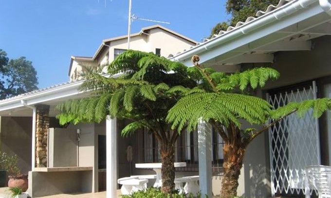 Margate Beach House | Sea Spray - Beautiful private Unit with sea view