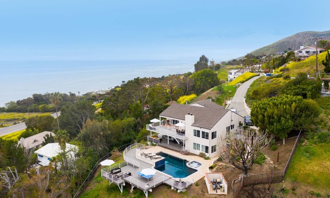 Western Malibu House | Sea Star by AvantStay | Gold Medal Olympian's Malibu Estate | Pool, Spa & Views