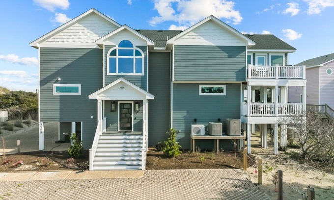 South Nags Head House | Sea Stars | Oceanfront | Nags Head | Sleeps 16