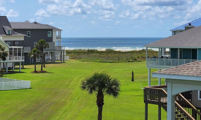 Pointe San Luis House | Sea Turtle Tango- Close to beach! Community Pool!