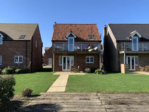 Filey House | Sea Urchins Cottage at The Bay Filey, sleeps 4-5, 2 dogs welcome for free too