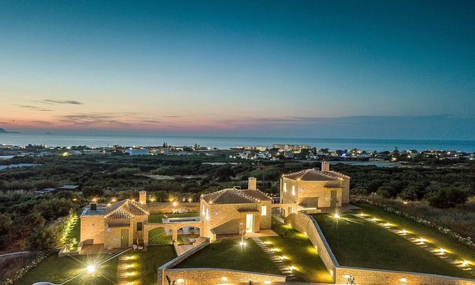Agkisaras Villa | Sea View 3 bedroom villa with a heated pool