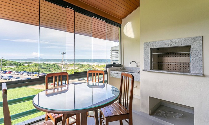 Ingleses Norte Apartment | Sea View | 43” Smart TV | WI-FI 300mb #IA28