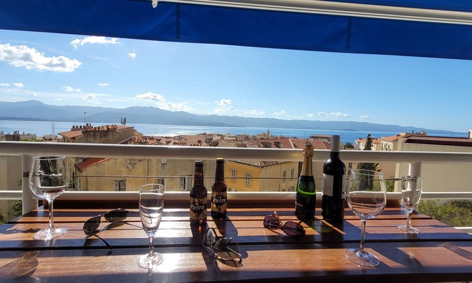 Ajaccio Apartment | Sea view AJACCIO gulf, hyper center, fiber, private parking, elevator.
