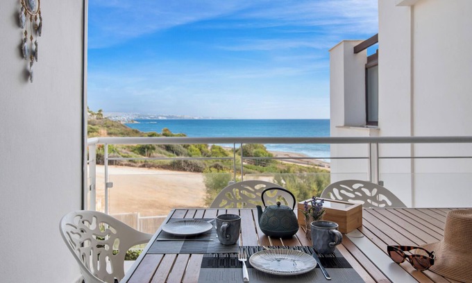 Casares del Mar Apartment | Sea View Apartment in Casares del Mar by Costarentals - Ref M50