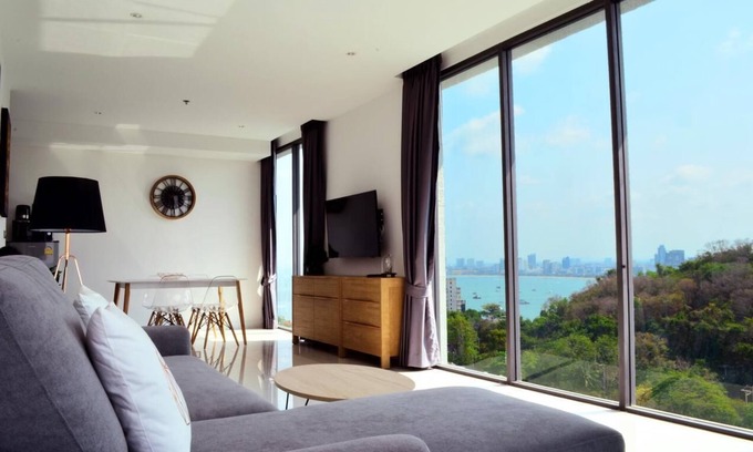 Pratumnak Hill Apartment | Sea View Apartment @The Point Pratumnak #1