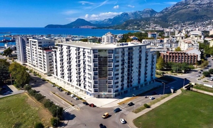 Bar Condo | Sea view apartment with 1 bedroom, AC and Wi-Fi in a delightful Bar