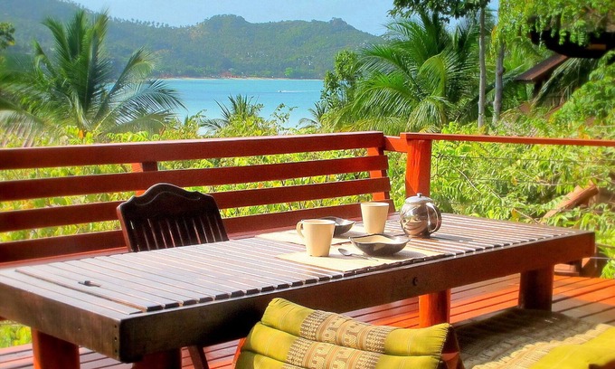 Ko Pha-ngan House | Sea View Beach House: One minute walk to beach, full kitchen, authentic design