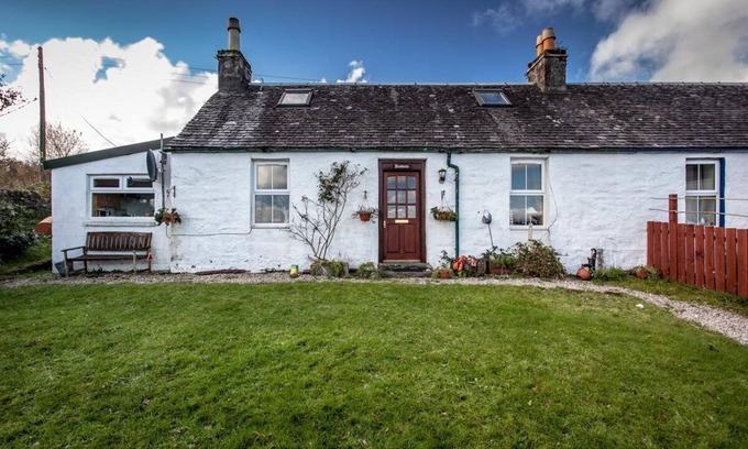 Isle of Jura Cottage | Sea View Cottage - dog-friendly, traditional cottage