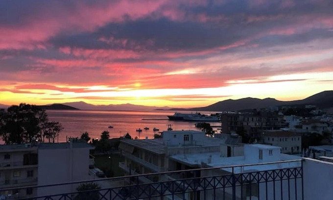 Marmari Apartment | Sea View flat - Marmari village 1hour from Rafina