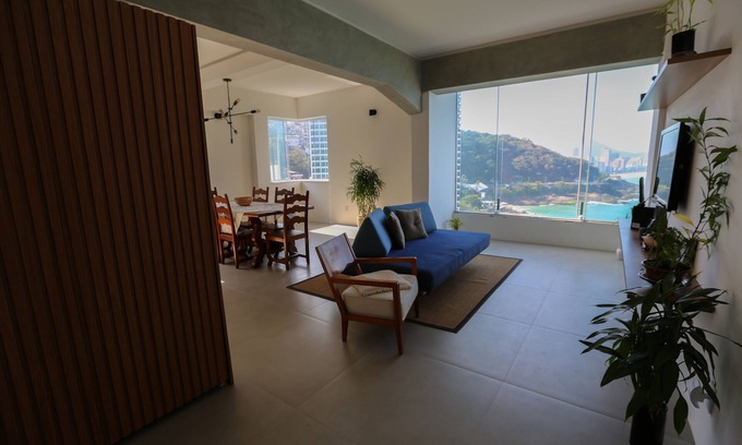 Leblon Apartment | Sea view in beautiful apartment in the south of Rio de Janeiro
