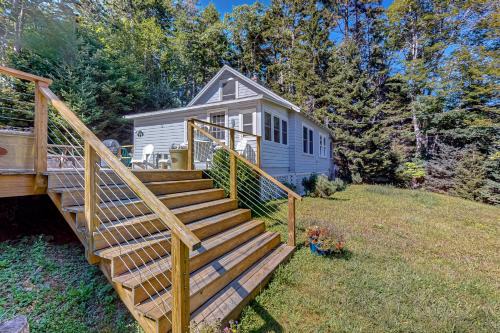 Boothbay Harbor House | Sea View Main
