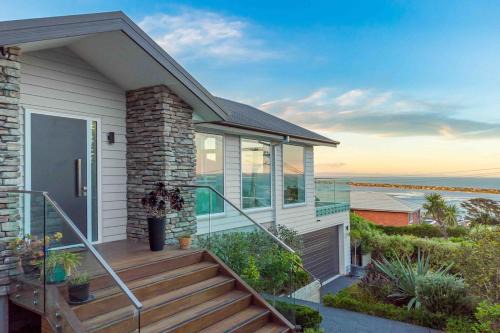 Redcliffs Villa | Sea View Paradise with Hot Tub