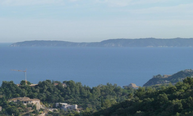 Cap Benat Apartment | Sea view - private and guarded domain of Gaou Bénat - Bormes les Mimosas