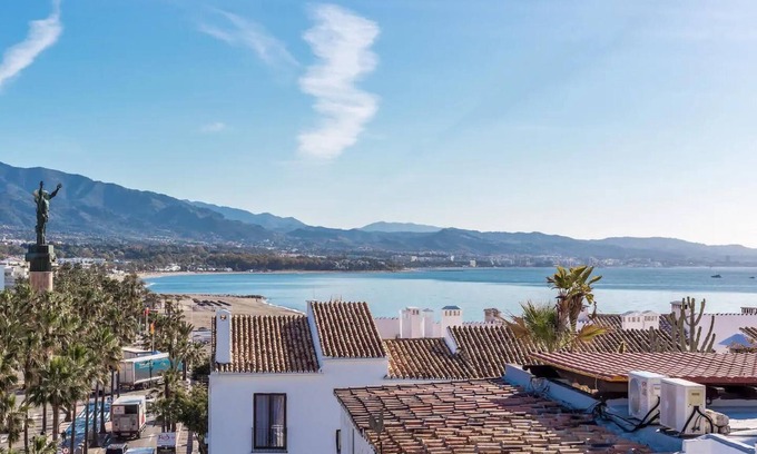 Puerto Banus Apartment | Sea View Puerto Banús Apt SAUNA + PARKING - RDR165