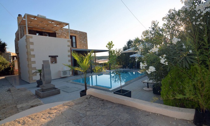 Platanias Villa | Sea-view villa, 1.5 km from beaches, private heated pool (optional).