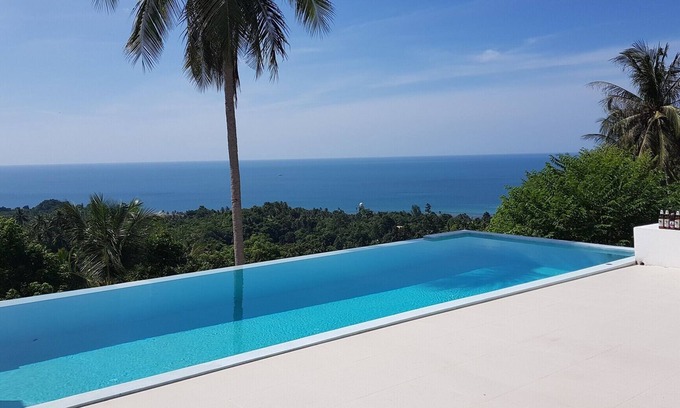 Maret Villa | Sea view villa 4 rooms in the heart of the coconut grove and not overlooked.