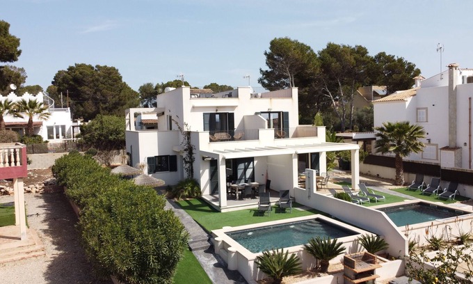 Cala Pi House | Sea view, WiFi, Sky Box, HiFi with Bluetooth, air conditioning K / W, rental license !!!