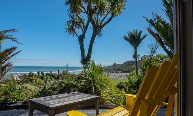 Punakaiki Cottage | Sea views and sunsets