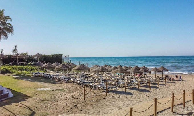 Urbanizacion Marbessa Apartment | Sea Views Apartment in Marbesa