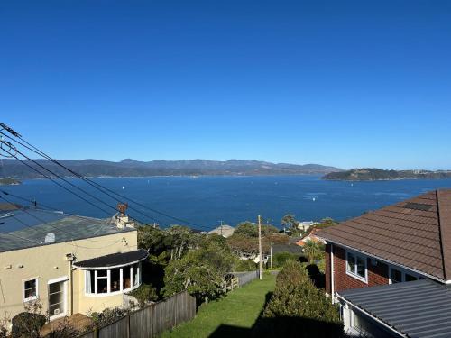 Khandallah House | Sea views from sunny house