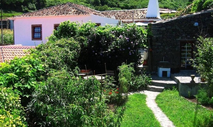 Lajes das Flores Cottage | Sea views over Europe's westmost village - Faja Grande, Flores Island