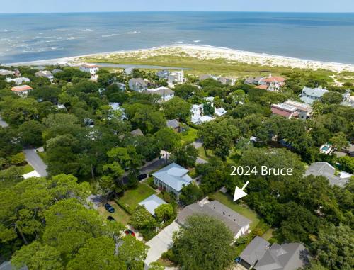 East Beach House | Sea Y'all Soon - 2024 Bruce Drive