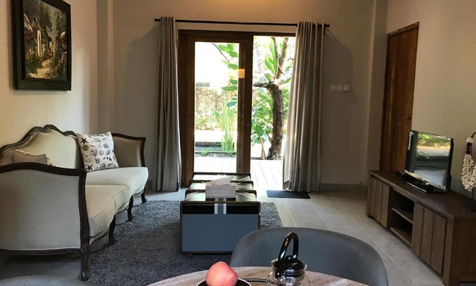 Tahunan House | Seabirds Bed and Breakfast
