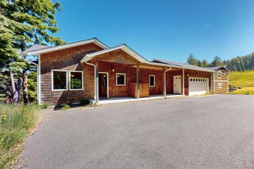Arch Cape House | Seabreeze Retreat