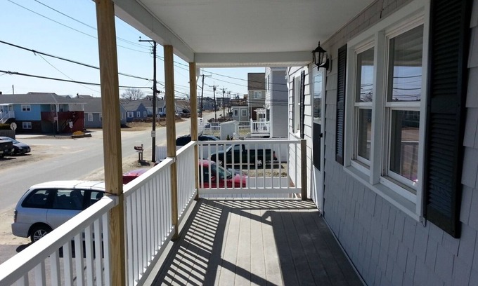 Seabrook Apartment | Seabrook Beach REDUCED 8/15-22 1,700+tax, deposit MULTIWEEK/LAST MINUTE DISCOUNT