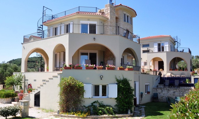 Kissamos Villa | Seacoast Villa on Large Estate in Crete’s Western Olive Region. Avail. Yr-Round!