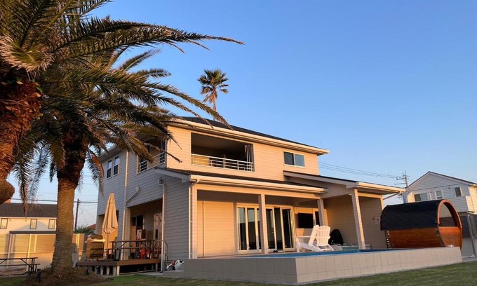 Ichinomiya House | SEADINERS Beachfront Villa 99 - Vacation STAY 20652v