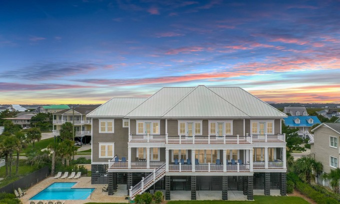 Inlet Harbour House | Seaductress 7 Bedrooms, Oceanfront