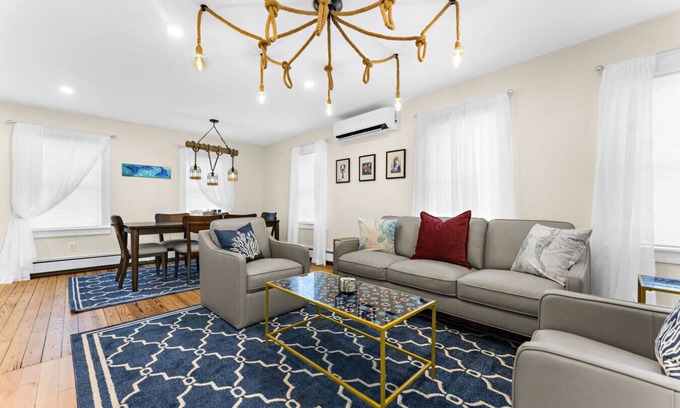 Stonington Apartment | Seafarer’s Stay – Nautically Themed 3BR Historic Flat in Stonington Borough