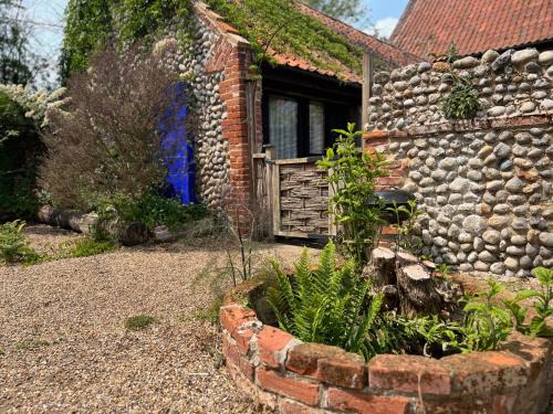 Roughton House | Seafret Barn sleeps two, North Norfolk