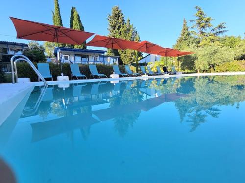 Ankaran Apartment | SEAFRONT BUNGALOW with POOL