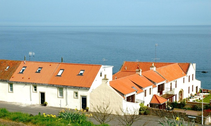 Kilrenny House | Seafront Cottage With Stunning Panoramic Sea Views And Complimentary Wifi