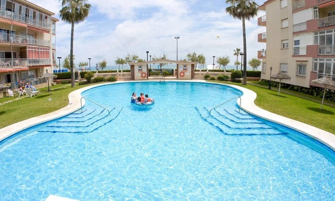 Torreblanca Apartment | Seafront Escape in Fuengirola | 2 Balconies & Pool – by Mediterra Rentals