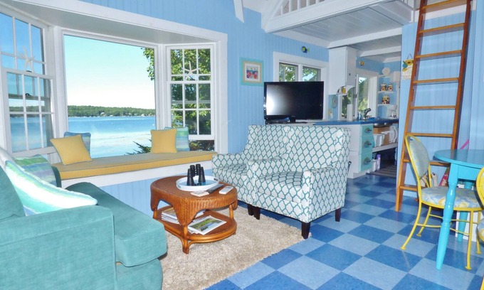 East Boothbay Cottage | SeaGlass Cottage: Incredible waterfront Retreat!