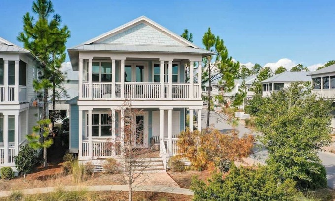 Santa Rosa Beach House | Seaglass Villa: Bikes, Golf Cart & Beach Access!