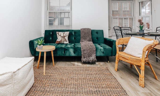 Henley Apartment | Seagrass Henley - 2 Bed Entire Serviced Apartment