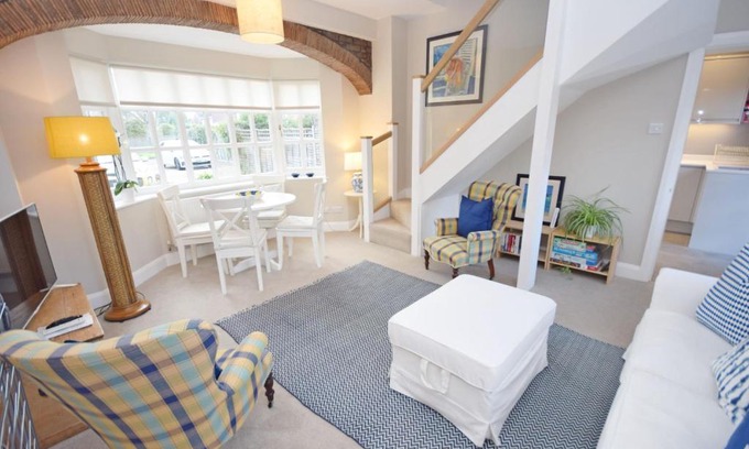 Aldwick House | Seagull Cottage, Aldwick