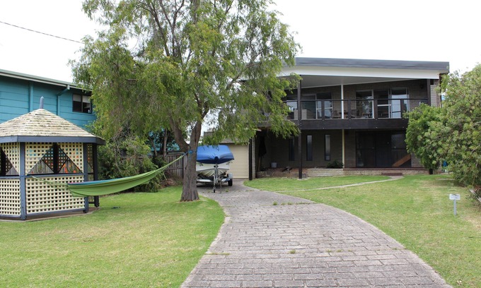 Ventnor House | Seahaven Escape - 100m beach