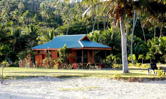 Savusavu Apartment | Seahorse Bungalow - Truly beachfront, unobstructed ocean view, private, clean