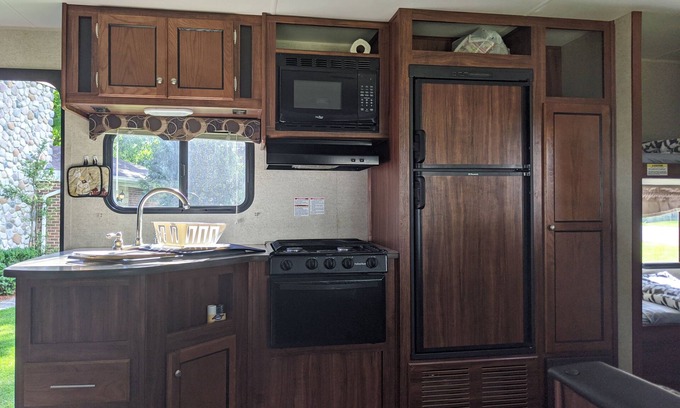 Crystal House | Seahorse Cottage Camper