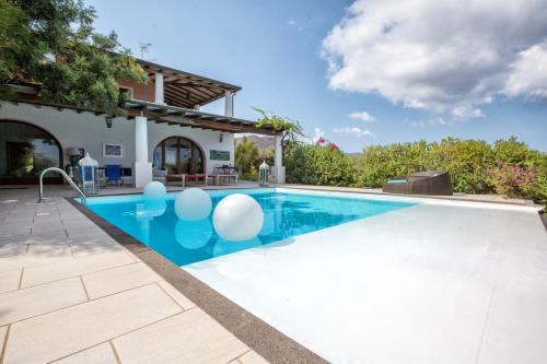 Lipari Villa | Sealight Villa Lipari - Vista e Piscina