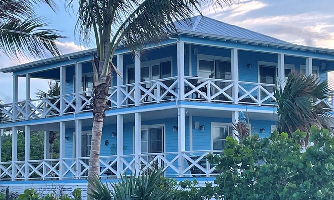 Hope Town House | SeaRenity Pool & Dock Slip W/Spectacular Views of the Atlantic & White Sound